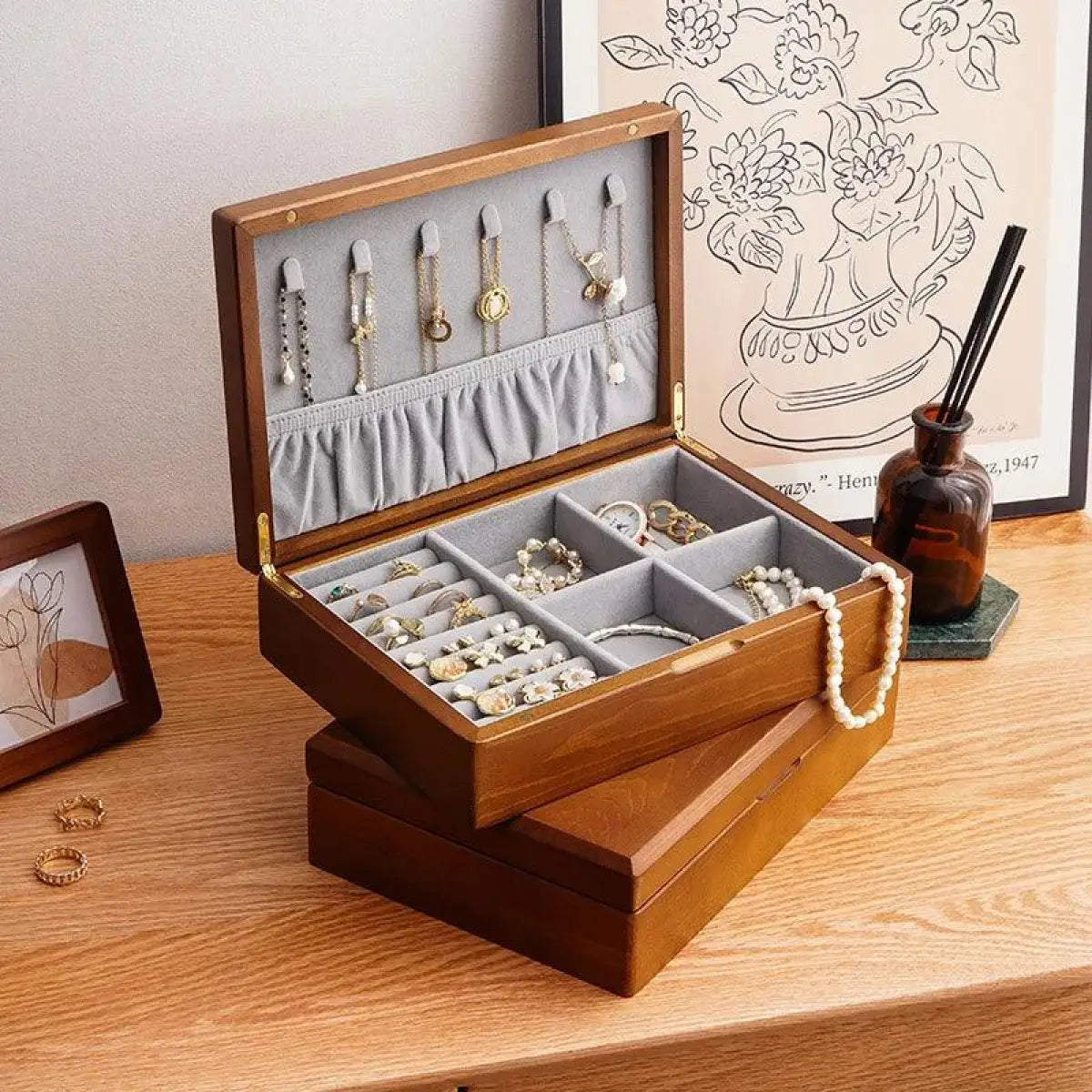 Wooden Jewelery shops Box/ Organizer