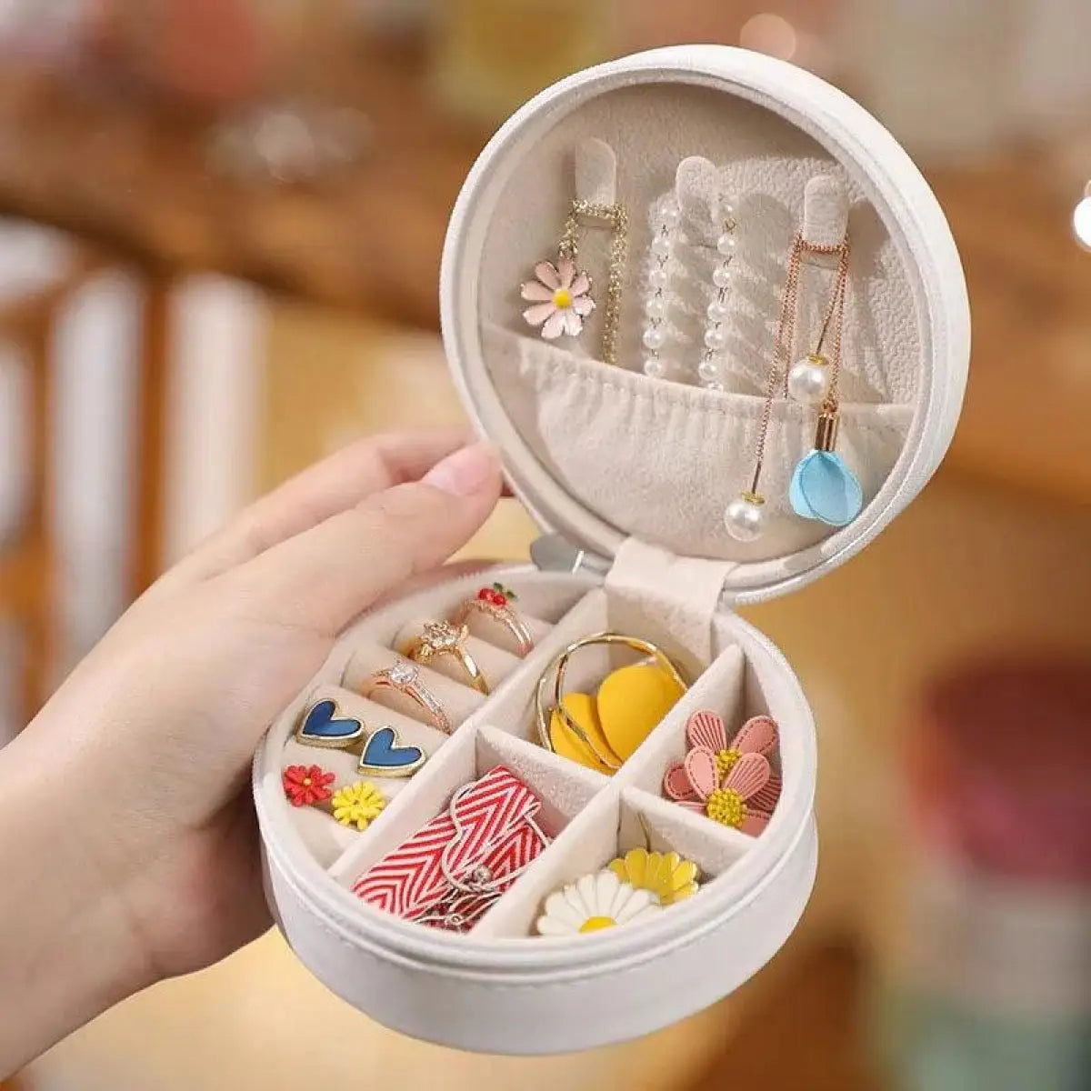 Round Travel Jewelry Box | Jewelry Boxes